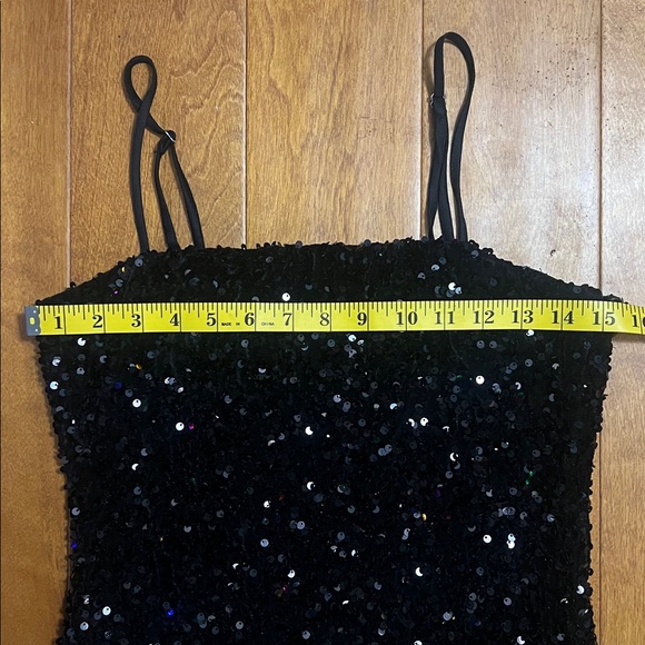 Forever 21 Festive Black Holiday Party Dress Size M Mini Stretch Sequins NYE - Picture 4 of 10
